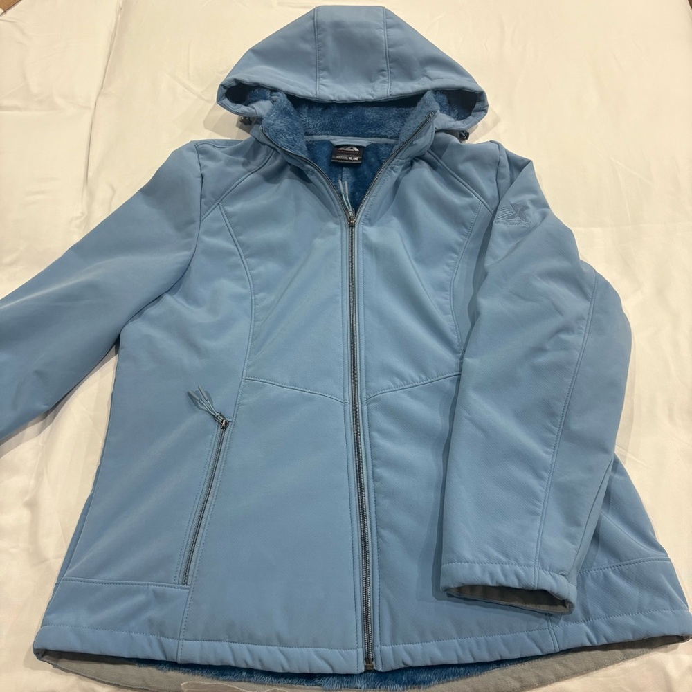 ZeroXposur Women's Light Blue Hooded Light Weight Ski Jacket